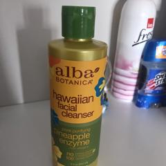 alba botanica face wash