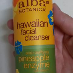 alba pineapple cleanser
