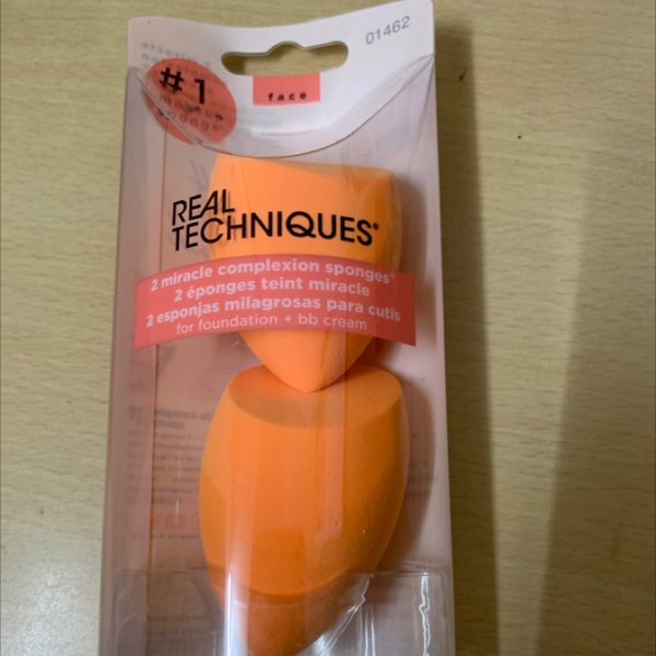 Real Techniques 2 Pack Miracle Complexion Sponge