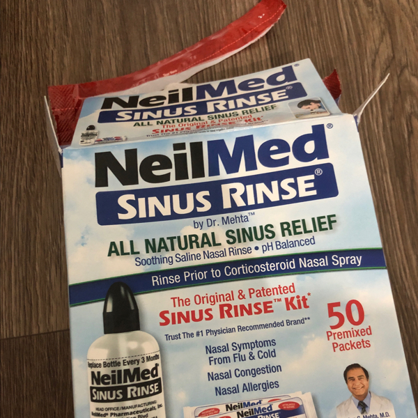 Pharmayes - Kit completo de enjuague nasal salino NeilMed SINUS RINSE es un  sistema de enjuague nasal que le permite introducir la solución salina con  una leve presión que usted puede controlar