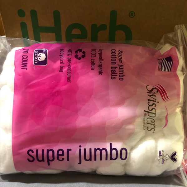 Swisspers Premium Hypoallergenic Super Jumbo Cotton Balls, 140