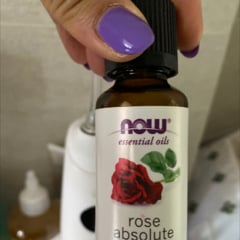 NOW Essential Oils, Rose Absolute, 5% Blend of Pure Rose Absolute Oil in  Pure Jojoba Oil, 1-Ounce 