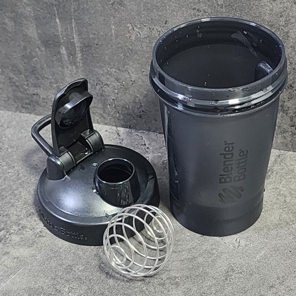 Blender Bottle Classic with Loop Black 28 oz (828 ml)