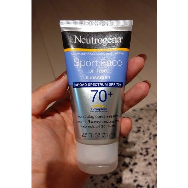 ページ 1 - レビュー - Neutrogena, Sport Face Oil Free Sunscreen