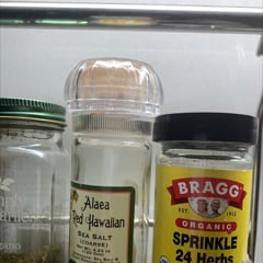 Bragg Organic sprinkle 24 herbs & spices Review