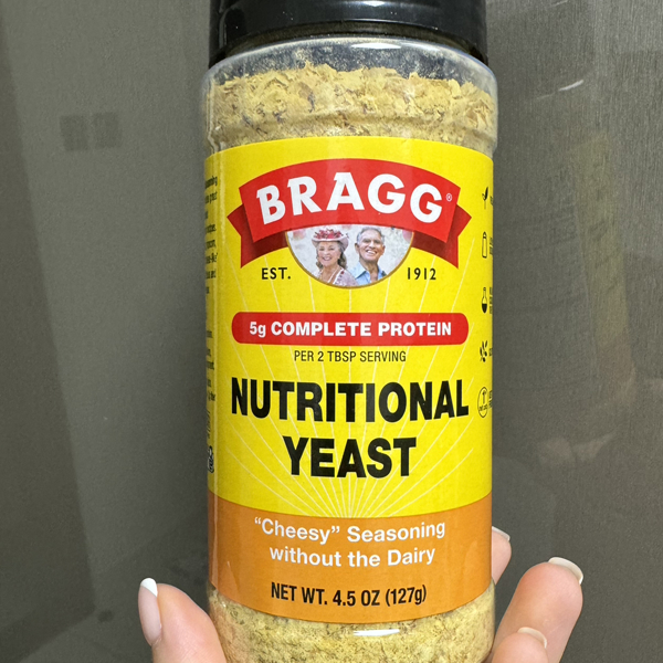 Bragg Nutritional Yeast Seasoning - 4.5 oz canister