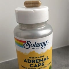 Freeze-Dried Adrenal Caps with Herb Activators、ベジカプセル60粒